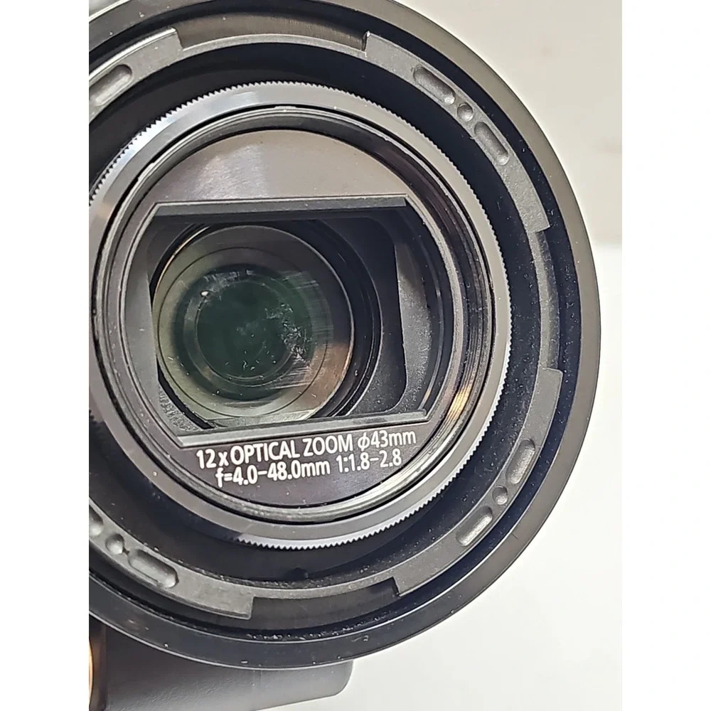 Panasonic AG-HMC40P‎ AVCCAM Professional HD Camcorder (FOR PARTS OR REPAIR)